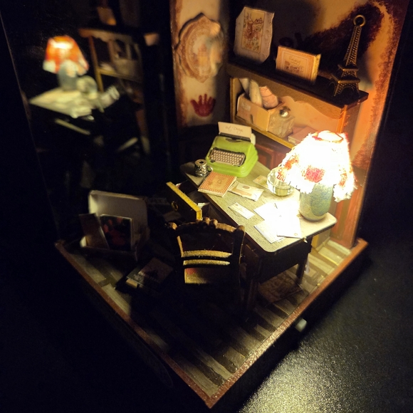 Vintage Art Diorama - Picture 2 of 8
